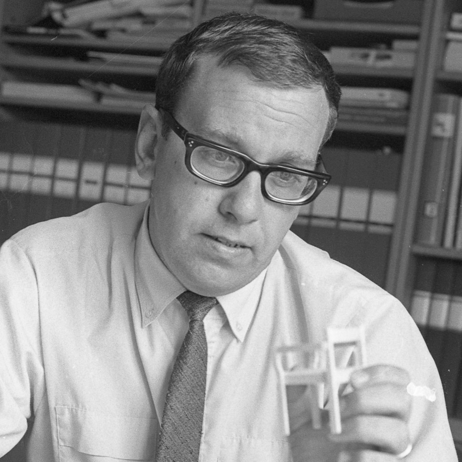 gillis-lundgren-obituary-ikea-billy-bookcase_dezeen_sq_0